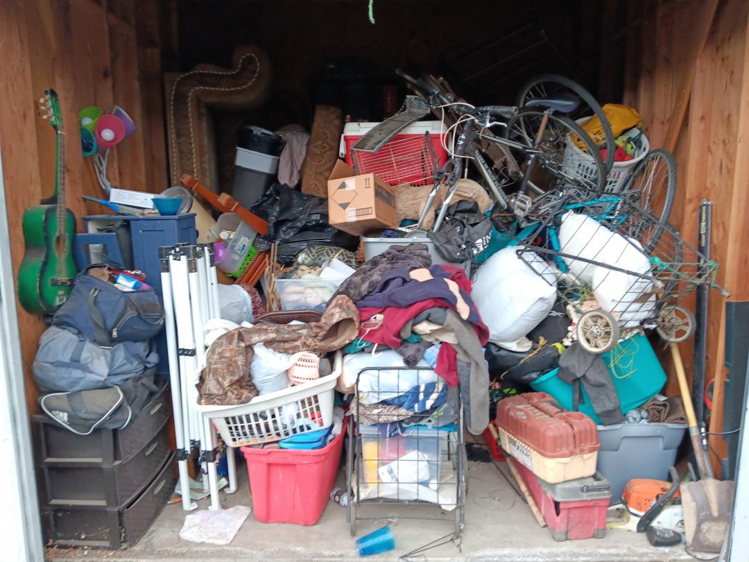 Storage Unit Auction In Yuba City Ca At Garden Highway Ends On Th